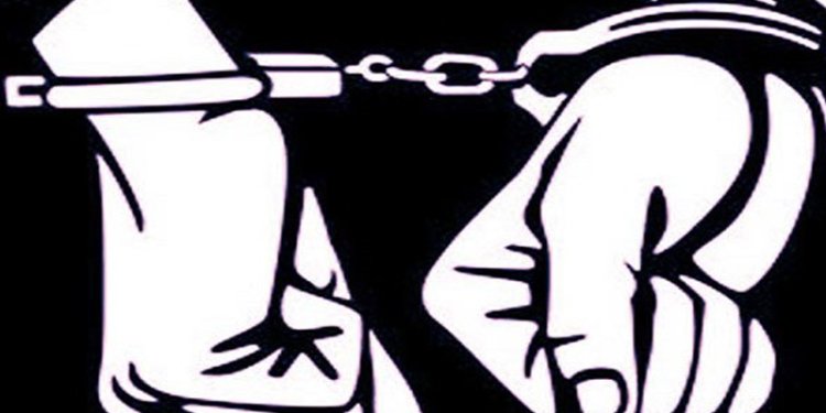 মহানবী ও তার স্ত্রীদেরকে নিয়ে ফেসবুকে কটূক্তি