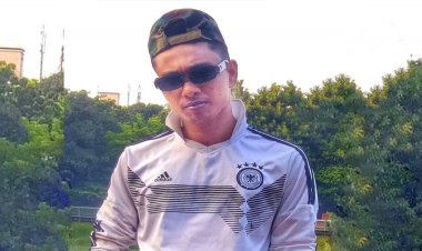 উজিরপুরে মাদক সেবী মিঠু নেশার টাকার জন্য নিজের জন্ম দাতা পিতাকে মারধর করতেন বলে অভিযোগ করেন এলাকাবাসী।