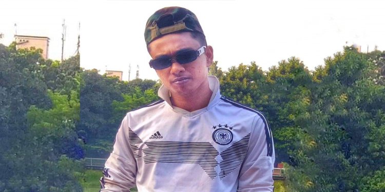 উজিরপুরে মাদক সেবী মিঠু নেশার টাকার জন্য নিজের জন্ম দাতা পিতাকে মারধর করতেন বলে অভিযোগ করেন এলাকাবাসী।