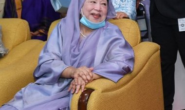 খালেদা জিয়ার সুস্থতা কামনায় রাজধানীর বিভিন্ন মসজিদে বিশেষ দোয়া ও মোনাজাত